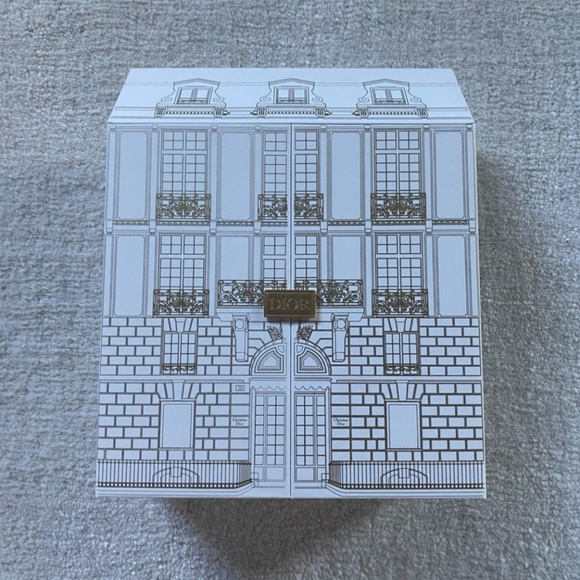 Dior Beauty Gift Set - Picture 3 of 6